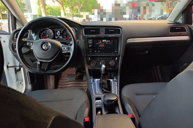 Used Volkswagen Golf 2019 280TSI DSG Comfort Version China V Standard Center Console