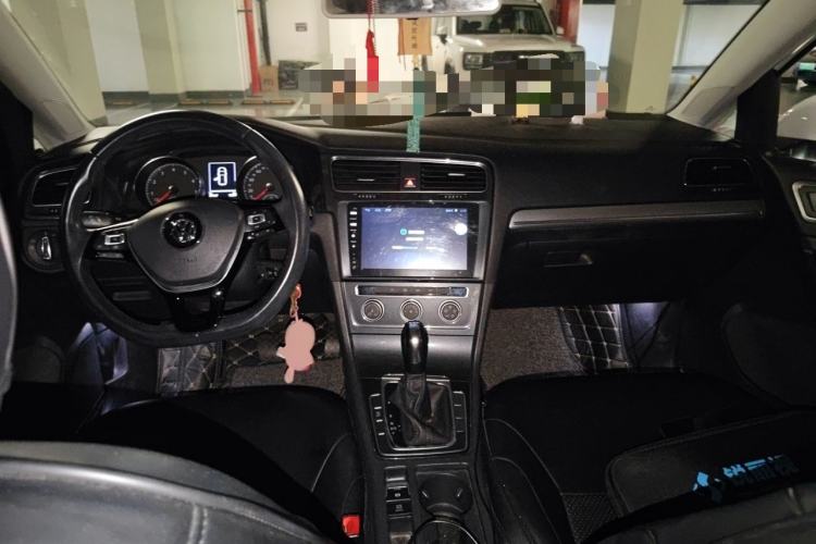 Used Volkswagen Golf 2019 280TSI DSG Comfort Version China V Standard Center Console