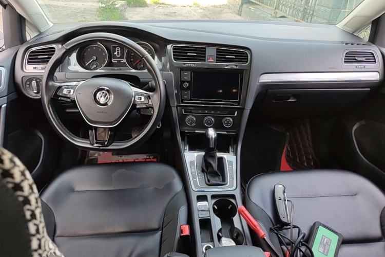 Used Volkswagen Golf 2019 280TSI DSG Comfort Version China V Standard Center Console