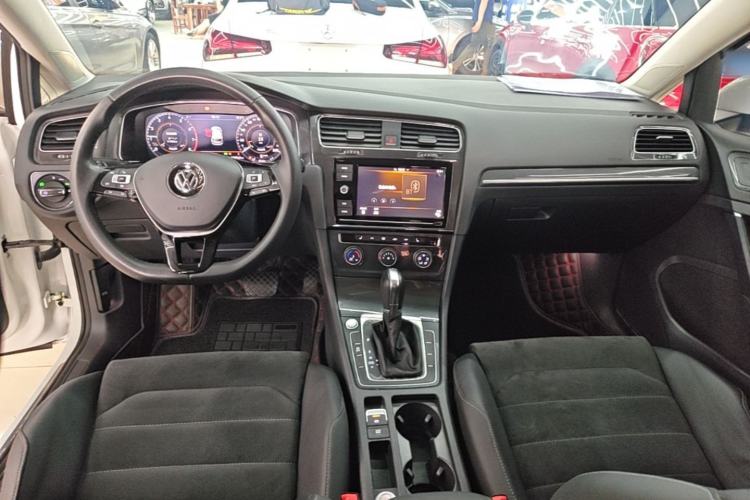 Used Volkswagen Golf 2019 280TSI DSG Luxury Version China VI Standard Center Console