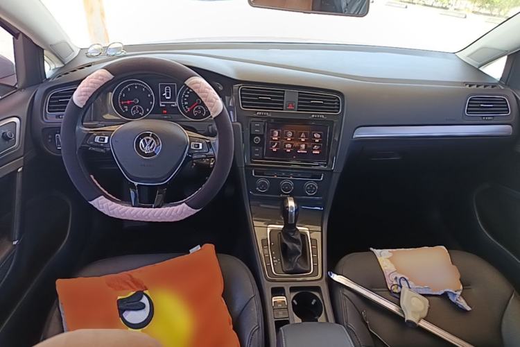 Used Volkswagen Golf 2019 280TSI DSG Comfort Version China V Standard Center Console