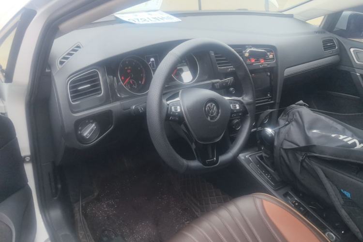 Used Volkswagen Golf 2019 280TSI DSG Comfort Version China V Standard Center Console