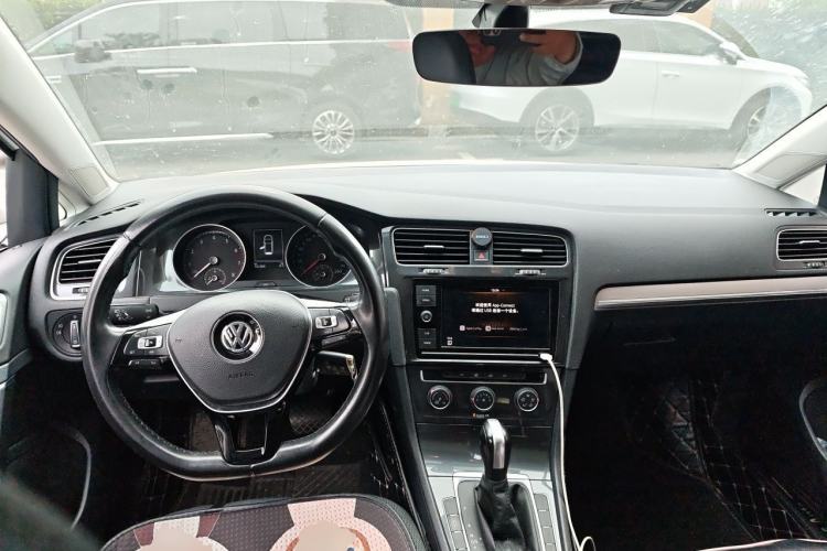 Used Volkswagen Golf 2019 280TSI DSG Comfort Version China V Standard Center Console