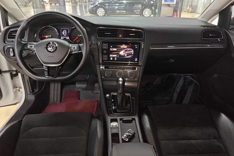 Used Volkswagen Golf 2019 280TSI DSG Luxury Version China V Standard Center Console
