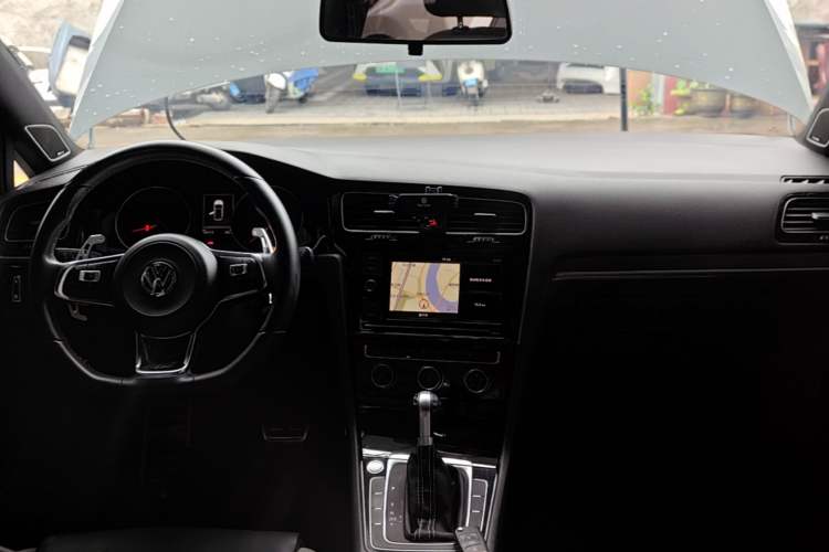 Used Volkswagen Golf 2019 280TSI DSG R-Line Model China V Standard Center Console