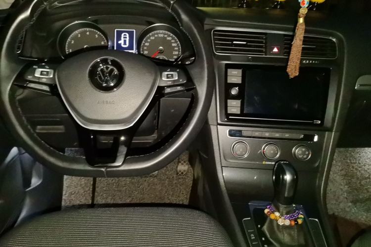 Used Volkswagen Golf 2019 280TSI DSG Comfort Version China V Standard Center Console