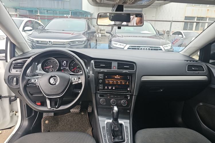 Used Volkswagen Golf 2019 280TSI DSG Comfort Version China V Standard Center Console