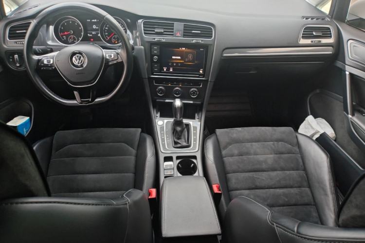 Used Volkswagen Golf 2019 280TSI DSG Luxury Version China V Standard Center Console