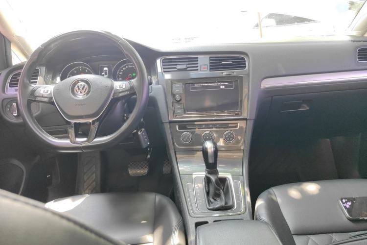 Used Volkswagen Golf  Center Console