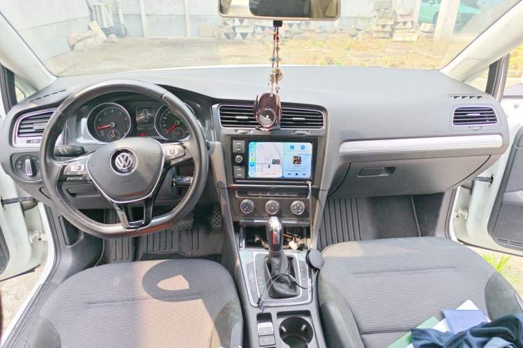 Used Volkswagen Golf 2019 280TSI DSG Comfort Version China V Standard Center Console