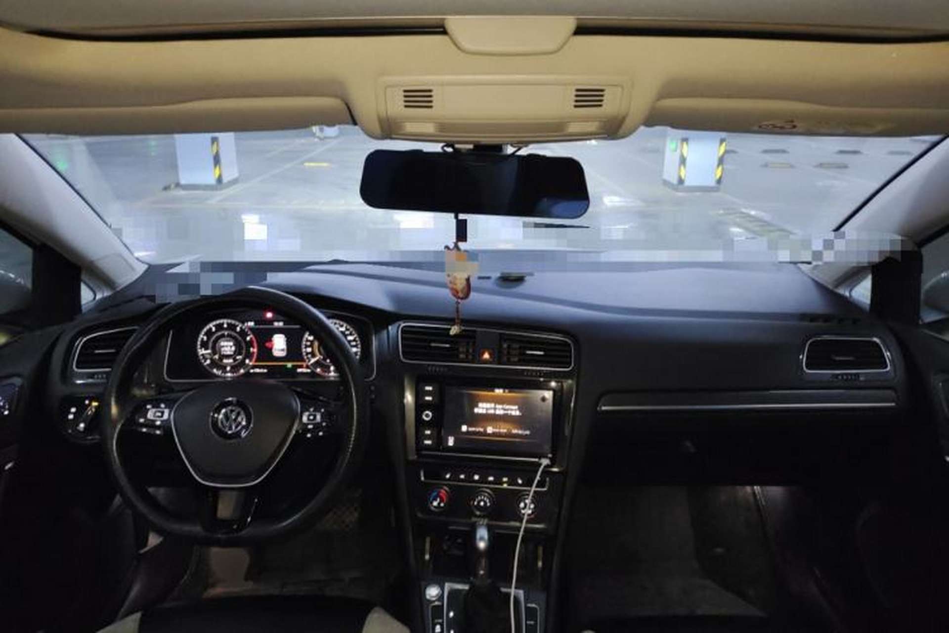 Used Volkswagen Golf 2019 280TSI DSG Luxury Version China VI Standard Center Console