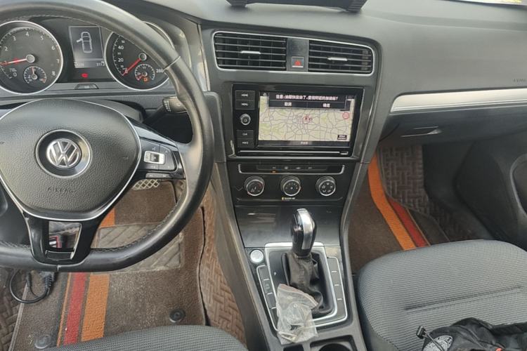 Used Volkswagen Golf 2019 280TSI DSG Comfort Version China V Standard Center Console