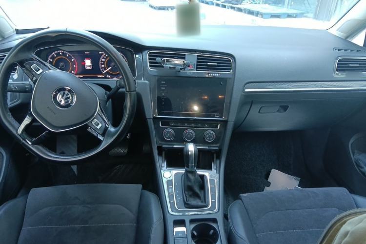 Used Volkswagen Golf 2019 280TSI DSG Luxury Version China VI Standard Center Console