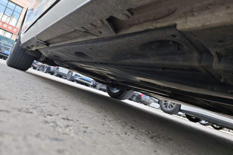 Used Volkswagen Golf 2019 280TSI DSG R-Line China VI Standard Chassis Front Right