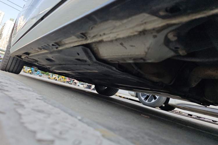 Used Volkswagen Golf 2019 280TSI DSG R-Line China VI Standard Chassis Rear Left