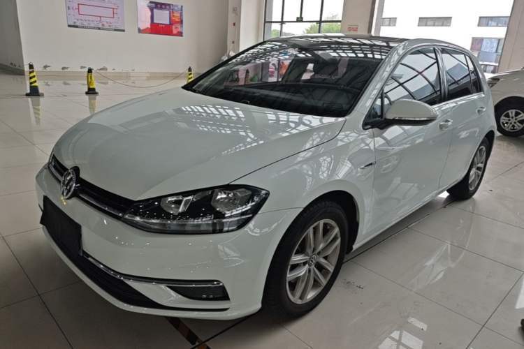 Used Volkswagen Golf 2019 280TSI DSG Comfort Version China V Standard Guazi used car, China used car export, Used car for sale, Used  cars, Cheapest cars for sale