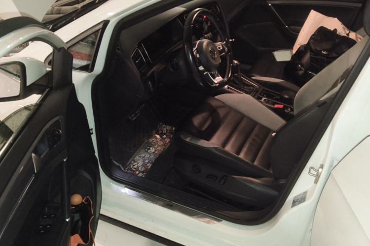 Used Volkswagen Golf 2019 280TSI DSG R-Line China VI Standard Driver Seat