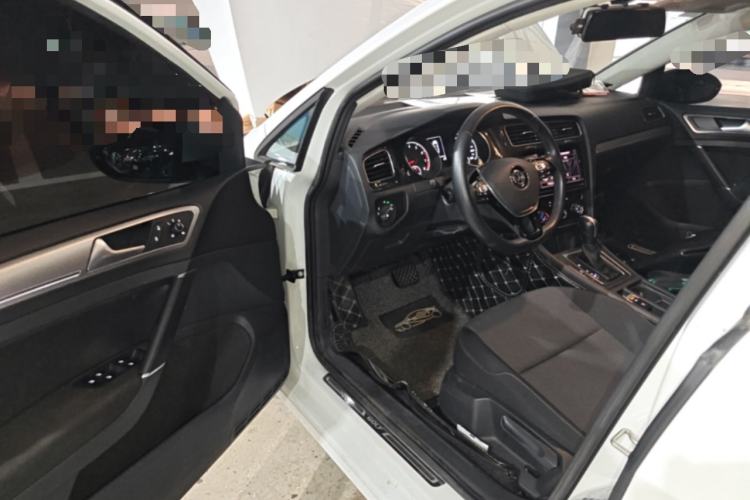 Used Volkswagen Golf 2019 200TSI DSG Comfort & Ambition Edition China VI Standard Driver Seat