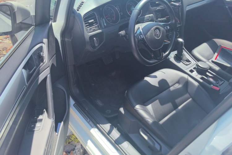 Used Volkswagen Golf 2019 280TSI DSG Comfort Version China VI Standard Driver Seat