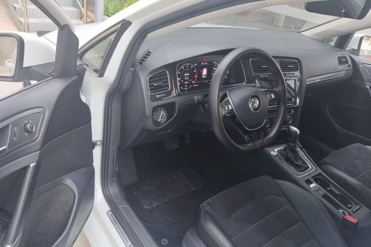 Used Volkswagen Golf 2019 280TSI DSG Luxury Version China VI Standard Driver Seat