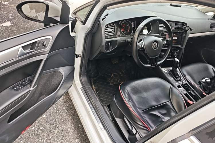 Used Volkswagen Golf 2019 280TSI DSG Comfort Version China VI Standard Driver Seat