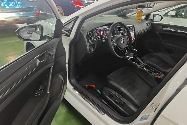 Used Volkswagen Golf 2019 280TSI DSG Luxury Version China VI Standard Driver Seat