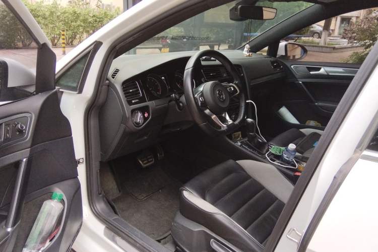 Used Volkswagen Golf 2019 280TSI DSG R-Line Model China V Standard Driver Seat