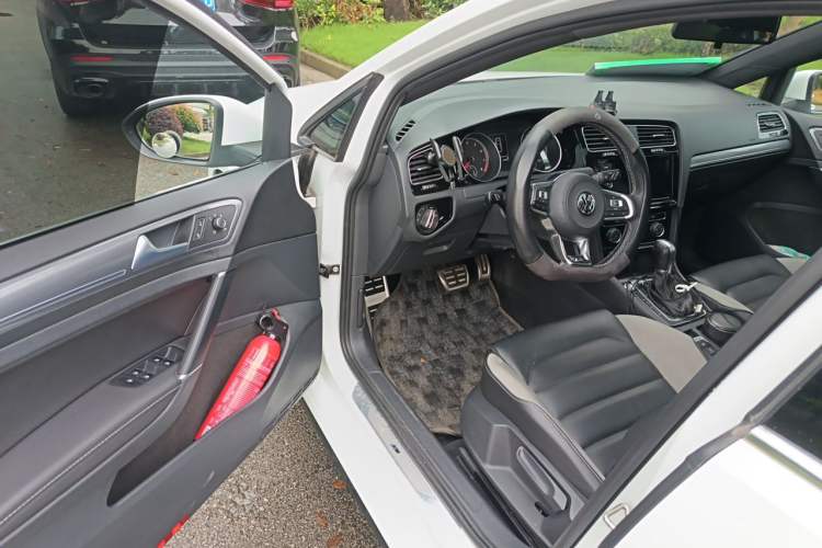 Used Volkswagen Golf 2019 280TSI DSG R-Line Model China V Standard Driver Seat