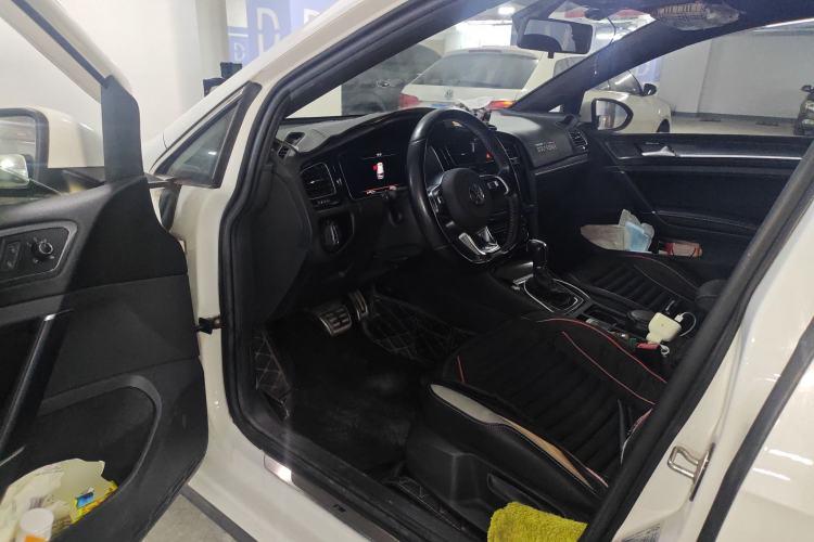 Used Volkswagen Golf 2019 280TSI DSG R-Line China VI Standard Driver Seat