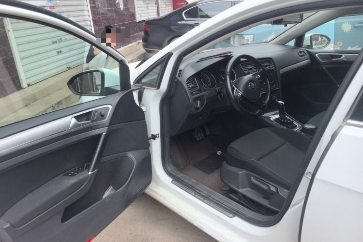 Used Volkswagen Golf 2019 200TSI DSG Comfort & Ambition Edition China VI Standard Driver Seat