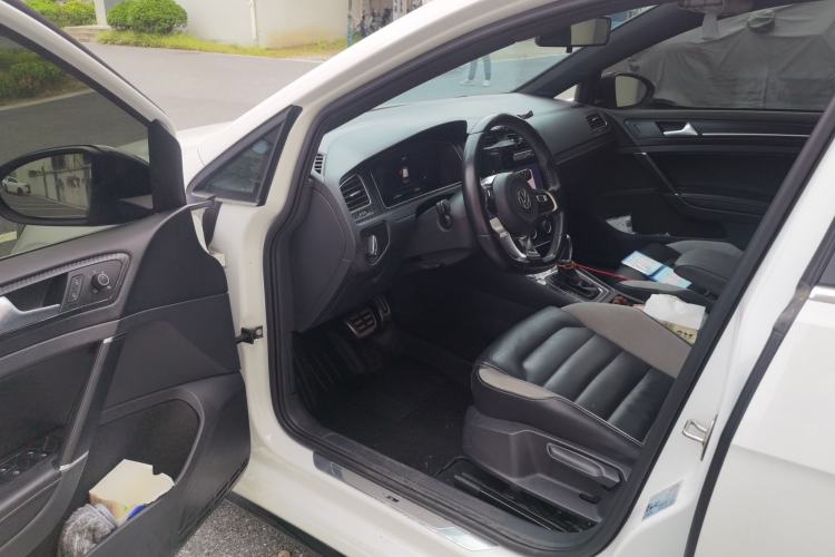 Used Volkswagen Golf 2019 280TSI DSG R-Line China VI Standard Driver Seat
