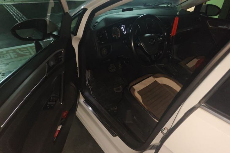 Used Volkswagen Golf 2019 200TSI DSG Comfort & Ambition Edition China VI Standard Driver Seat