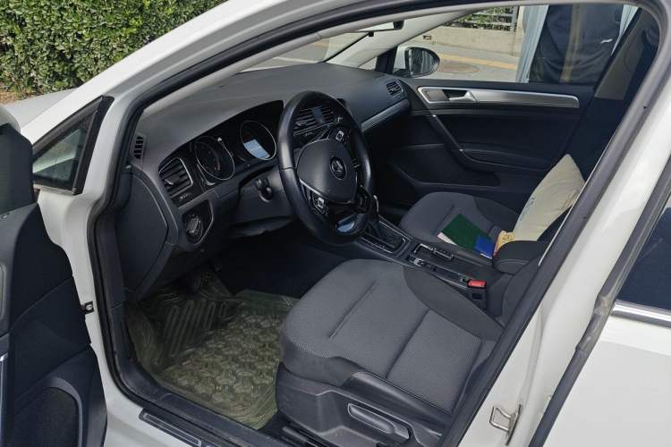 Used Volkswagen Golf 2019 280TSI DSG Comfort Version China VI Standard Driver Seat