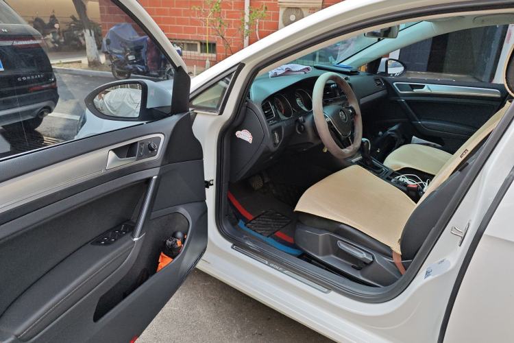 Used Volkswagen Golf 2019 1.6L Automatic Comfort Model China V Standard Driver Seat