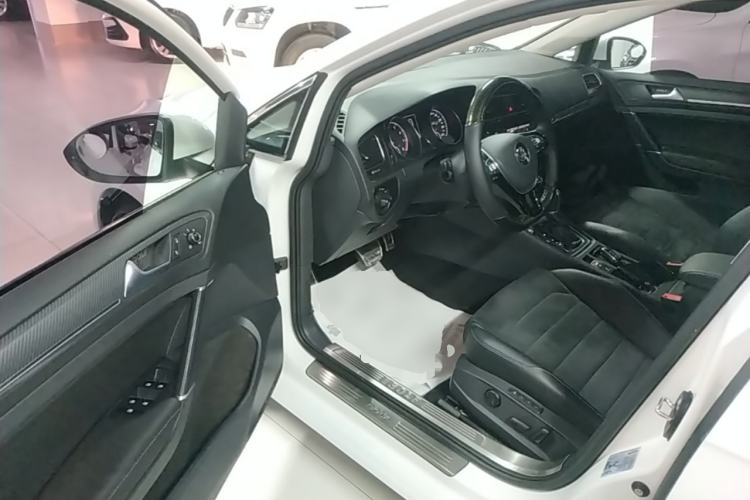 Used Volkswagen Golf 2019 280TSI DSG Luxury Version China V Standard Driver Seat