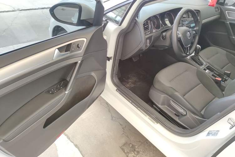 Used Volkswagen Golf 2019 280TSI DSG Comfort Version China VI Standard Driver Seat