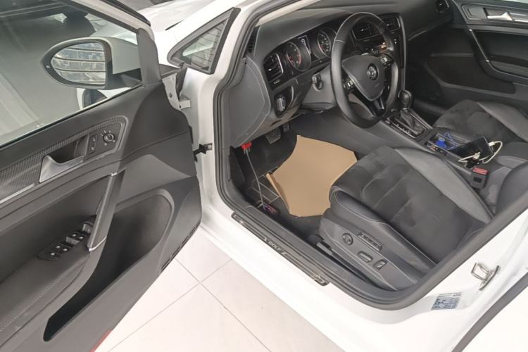 Used Volkswagen Golf 2019 280TSI DSG Luxury Version China VI Standard Driver Seat