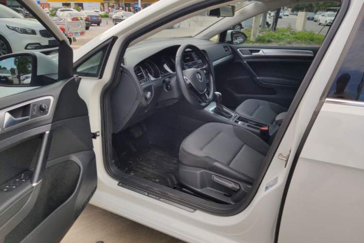 Used Volkswagen Golf 2019 280TSI DSG Comfort Version China VI Standard Driver Seat