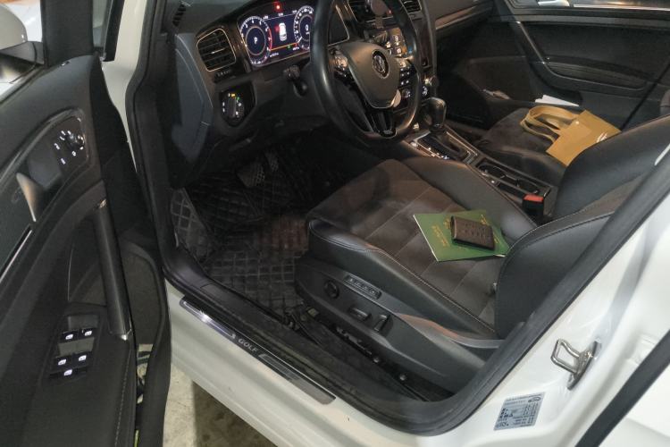 Used Volkswagen Golf 2019 280TSI DSG Luxury Version China VI Standard Driver Seat