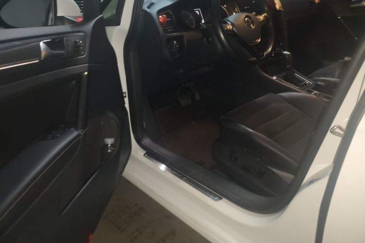 Used Volkswagen Golf 2019 280TSI DSG Luxury Version China VI Standard Driver Seat