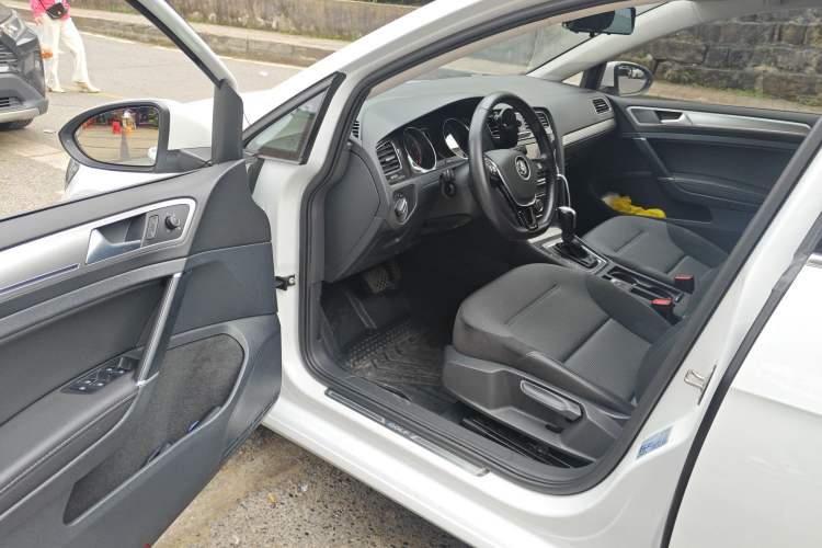 Used Volkswagen Golf 2019 1.6L Automatic Comfort Model China V Standard Driver Seat