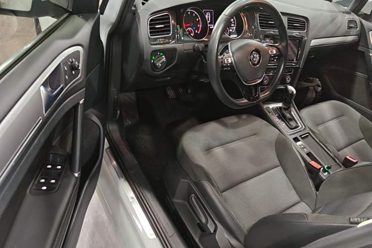 Used Volkswagen Golf 2019 280TSI DSG Comfort Version China VI Standard Driver Seat
