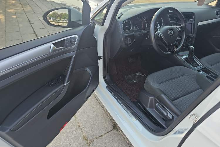 Used Volkswagen Golf 2019 280TSI DSG Comfort Version China VI Standard Driver Seat