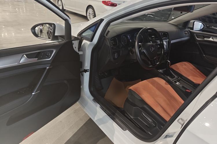 Used Volkswagen Golf 2019 1.6L Automatic Comfort Model China V Standard Driver Seat