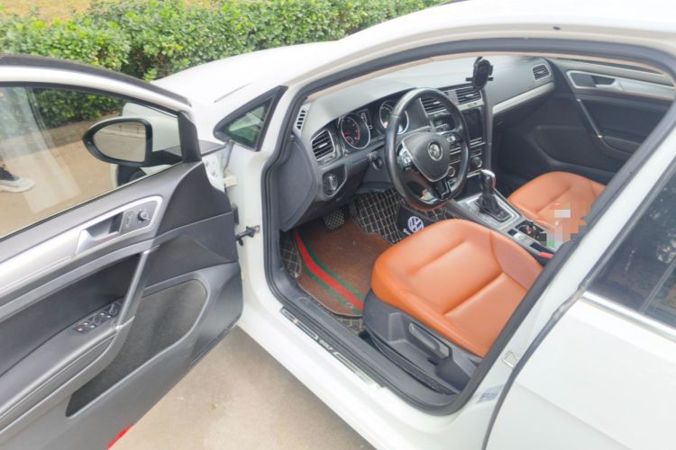 Used Volkswagen Golf 2019 280TSI DSG Comfort Version China VI Standard Driver Seat