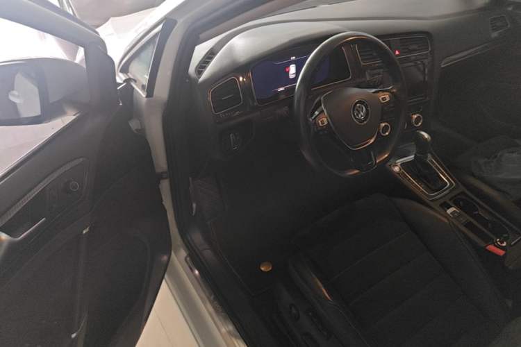 Used Volkswagen Golf 2019 280TSI DSG Luxury Version China VI Standard Driver Seat