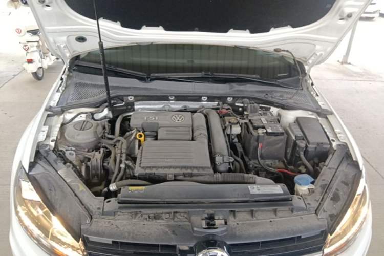 Used Volkswagen Golf 2019 280TSI DSG Comfort Version China V Standard Engine Bay