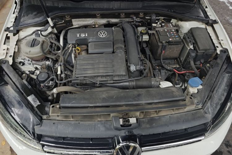 Used Volkswagen Golf 2019 280TSI DSG Comfort Version China VI Standard Engine Bay