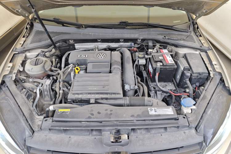 Used Volkswagen Golf 2019 280TSI DSG Comfort Version China V Standard Engine Bay
