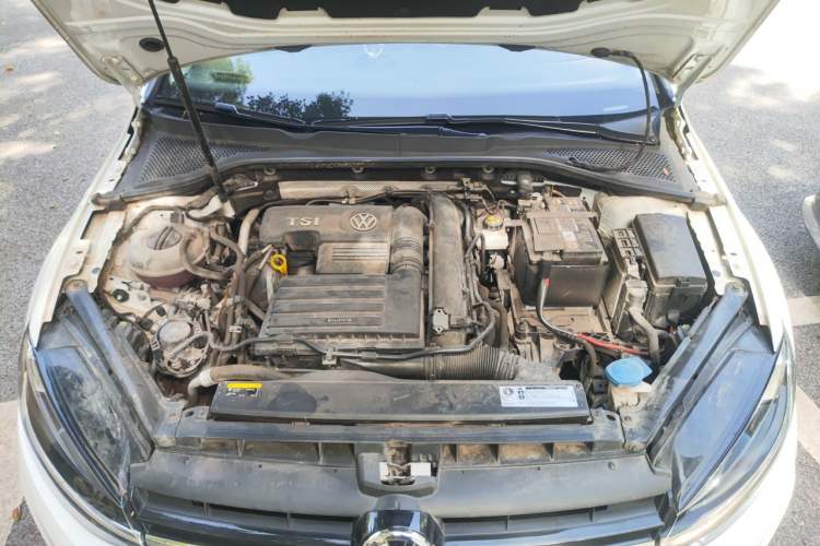 Used Volkswagen Golf 2019 280TSI DSG Comfort Version China VI Standard Engine Bay